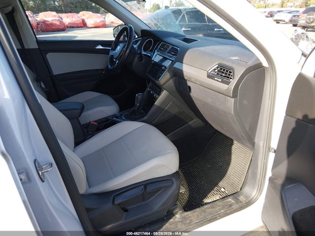 Продажа на аукционе авто 2018 Volkswagen Tiguan 2.0t Se/2.0t Sel, vin: 3VV2B7AX7JM199944, номер лота: 46217464