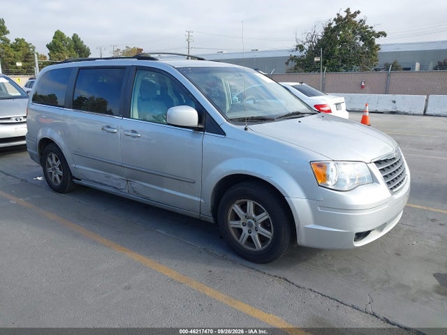 46217470 :رقم المزاد ، 2A4RR5D12AR324100 vin ، 2010 Chrysler Town & Country Touring مزاد بيع