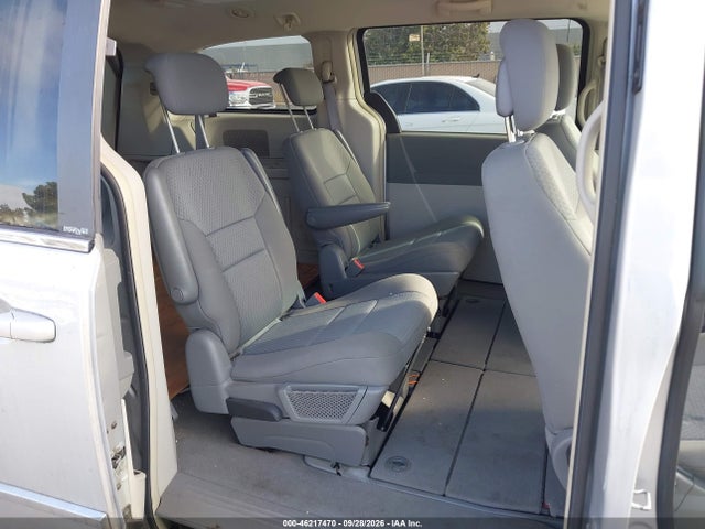 46217470 :رقم المزاد ، 2A4RR5D12AR324100 vin ، 2010 Chrysler Town & Country Touring مزاد بيع