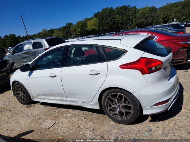 46217610 :رقم المزاد ، 1FADP3K29GL371265 vin ، 2016 Ford Focus Se مزاد بيع