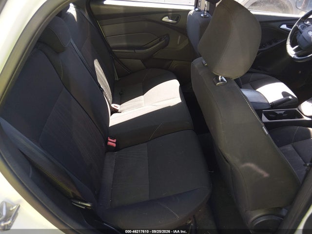 46217610 :رقم المزاد ، 1FADP3K29GL371265 vin ، 2016 Ford Focus Se مزاد بيع