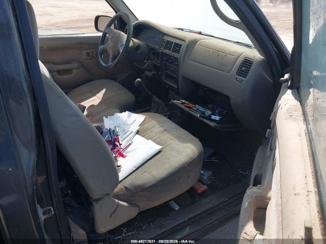 46217631 :رقم المزاد ، 5TENL42N21Z745380 vin ، 2001 Toyota Tacoma مزاد بيع
