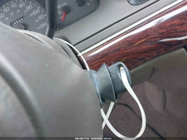 46217722 :رقم المزاد ، 2MEFM74W52X636681 vin ، 2002 Mercury Grand Marquis Gs مزاد بيع