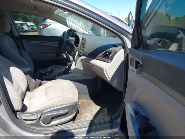 Продажа на аукционе авто 2017 Hyundai Elantra Se, vin: 5NPD74LF6HH208483, номер лота: 46217742