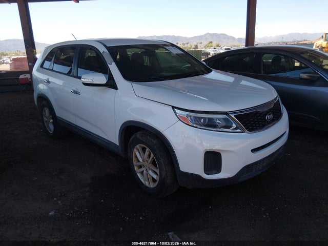 Auction sale of the 2015 Kia Sorento Lx, vin: 5XYKT3A60FG625053, lot number: 46217864