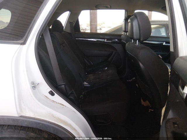46217864 :رقم المزاد ، 5XYKT3A60FG625053 vin ، 2015 Kia Sorento Lx مزاد بيع