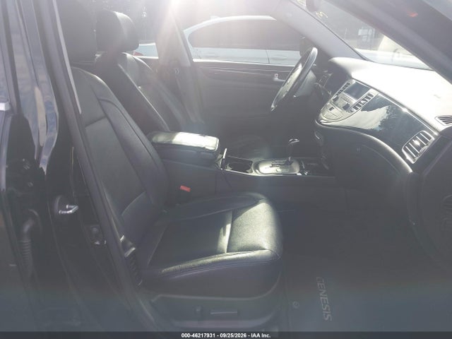 46217931 :رقم المزاد ، KMHGC4DD2CU181458 vin ، 2012 Hyundai Genesis 3.8 مزاد بيع