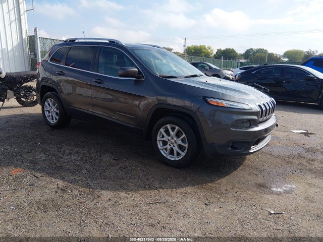 Продажа на аукционе авто 2016 Jeep Cherokee Latitude, vin: 1C4PJMCB1GW300735, номер лота: 46217942