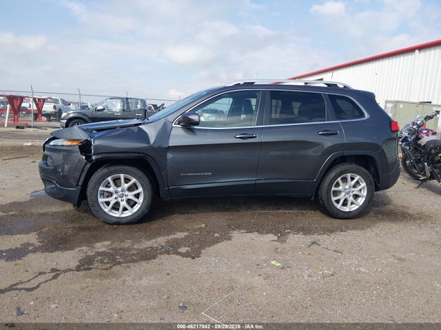Продажа на аукционе авто 2016 Jeep Cherokee Latitude, vin: 1C4PJMCB1GW300735, номер лота: 46217942