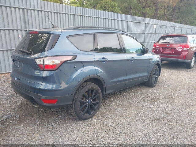 46218041 :رقم المزاد ، 1FMCU0HD2JUC33053 vin ، 2018 Ford Escape Sel مزاد بيع