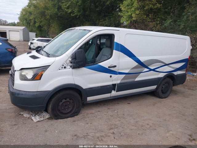 46218157 :رقم المزاد ، 1FTNE1YM8FKA41445 vin ، 2015 Ford Transit-150 مزاد بيع
