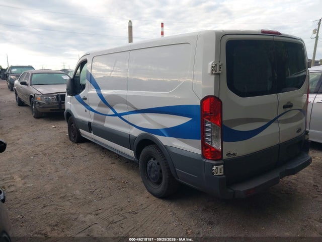 46218157 :رقم المزاد ، 1FTNE1YM8FKA41445 vin ، 2015 Ford Transit-150 مزاد بيع