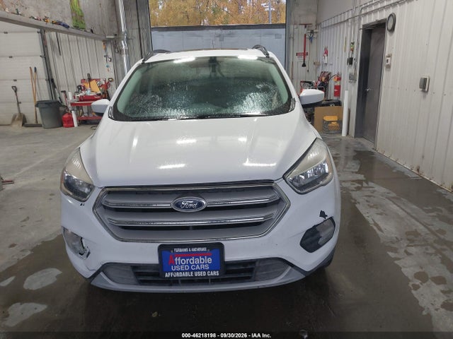 Продаж на аукціоні авто 2018 Ford Escape Se, vin: 1FMCU9GD8JUC61610, номер лоту: 46218198