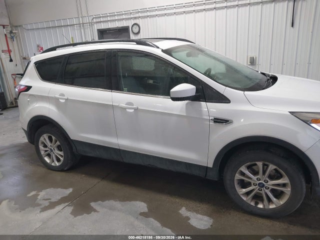 Продаж на аукціоні авто 2018 Ford Escape Se, vin: 1FMCU9GD8JUC61610, номер лоту: 46218198