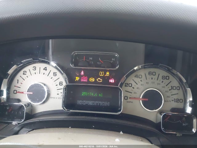 Продажа на аукционе авто 2011 Ford Expedition Xlt, vin: 1FMJU1J58BEF57233, номер лота: 46218216