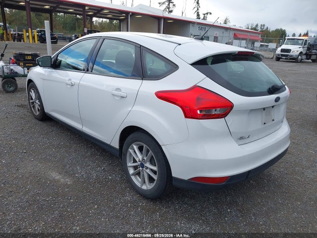 Ford FOCUS SE 2015 1FADP3K27FL316117 Image 3