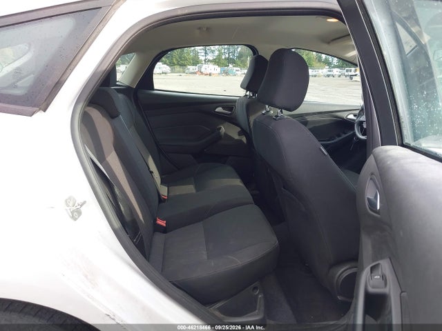 Ford FOCUS SE 2015 1FADP3K27FL316117 Image 8