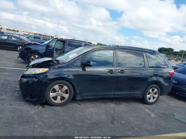Продаж на аукціоні авто 2016 Toyota Sienna Le 8 Passenger, vin: 5TDKK3DC6GS718636, номер лоту: 46218470