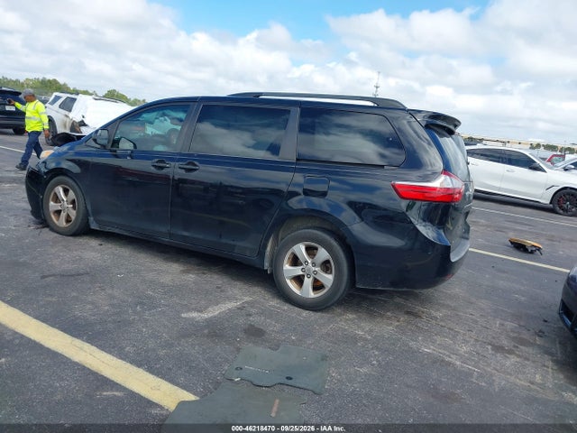 Продаж на аукціоні авто 2016 Toyota Sienna Le 8 Passenger, vin: 5TDKK3DC6GS718636, номер лоту: 46218470