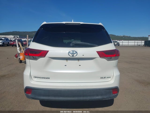 Toyota Highlander Xle 2018 5TDJZRFHXJS536867 Image 17