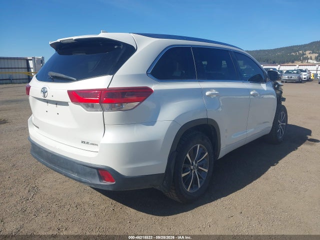Toyota Highlander Xle 2018 5TDJZRFHXJS536867 Image 4