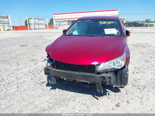 2017 Toyota Camry Le მანქანა იყიდება აუქციონზე, vin: 4T1BF1FK4HU750071, აუქციონის ნომერი: 46218529