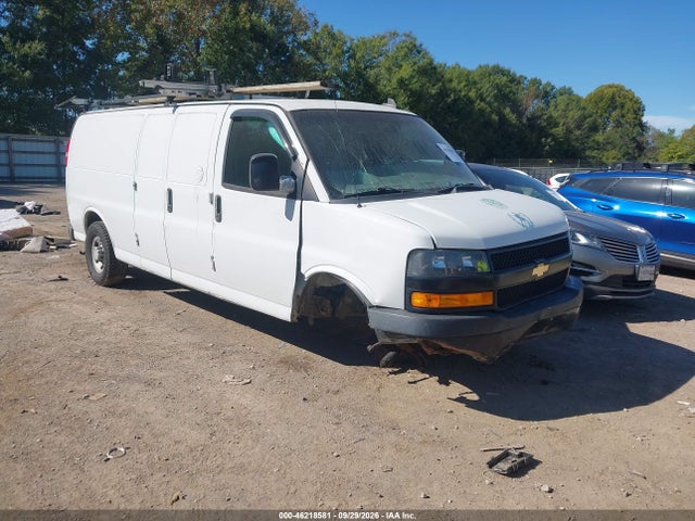 46218581 :رقم المزاد ، 1GCWGBFB3J1337347 vin ، 2018 Chevrolet Express 2500 Work Van مزاد بيع