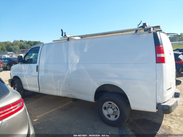 46218581 :رقم المزاد ، 1GCWGBFB3J1337347 vin ، 2018 Chevrolet Express 2500 Work Van مزاد بيع