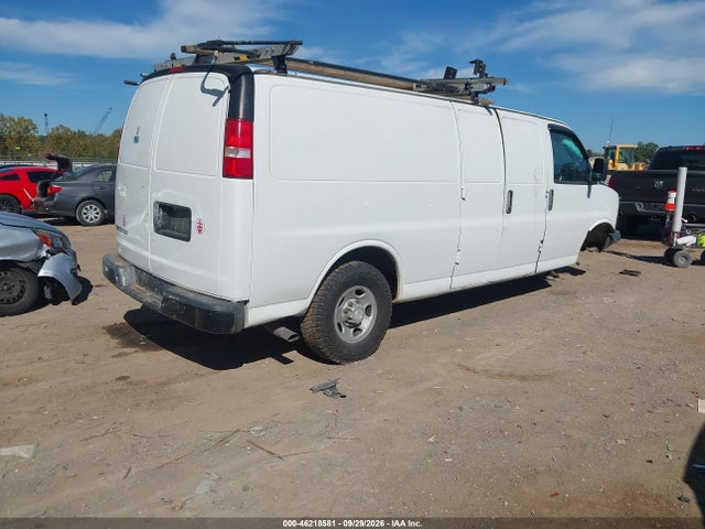 46218581 :رقم المزاد ، 1GCWGBFB3J1337347 vin ، 2018 Chevrolet Express 2500 Work Van مزاد بيع