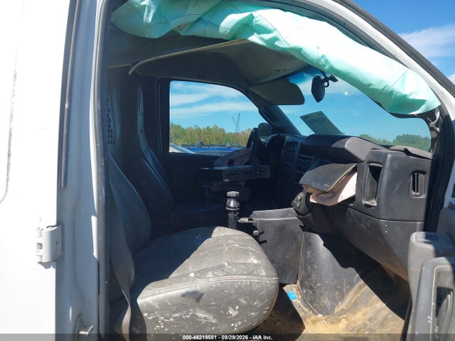 46218581 :رقم المزاد ، 1GCWGBFB3J1337347 vin ، 2018 Chevrolet Express 2500 Work Van مزاد بيع