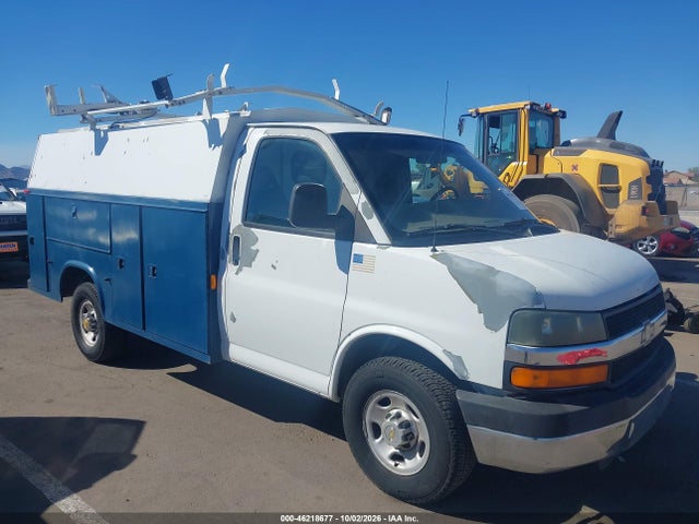 46218677 :رقم المزاد ، 1GBHG31UX41170050 vin ، 2004 Chevrolet Express Cutaway مزاد بيع