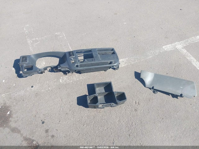 46218677 :رقم المزاد ، 1GBHG31UX41170050 vin ، 2004 Chevrolet Express Cutaway مزاد بيع