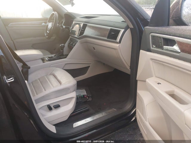 2019 Volkswagen Atlas 3.6l V6 Sel Premium მანქანა იყიდება აუქციონზე, vin: 1V2NR2CA4KC579294, აუქციონის ნომერი: 46218713