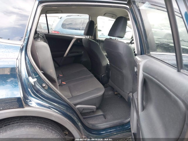 JTMBFREV4JJ190851 Toyota RAV4 LE