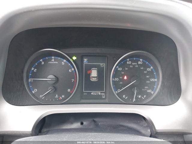 JTMBFREV4JJ190851 Toyota RAV4 LE
