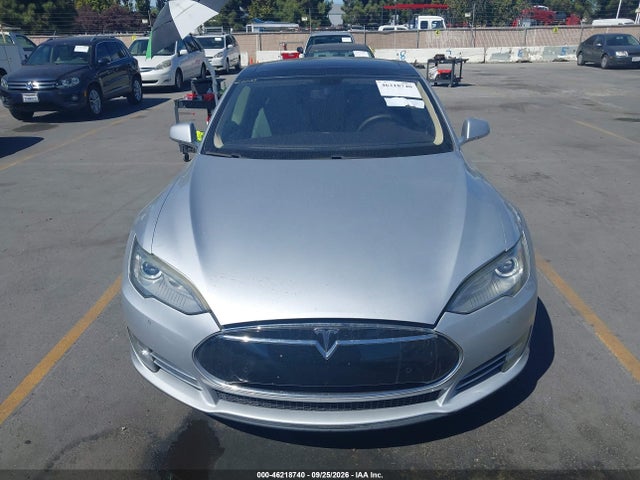 46218740 :رقم المزاد ، 5YJSA1CN2DFP26274 vin ، 2013 Tesla Model S مزاد بيع