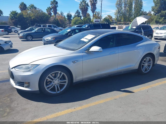46218740 :رقم المزاد ، 5YJSA1CN2DFP26274 vin ، 2013 Tesla Model S مزاد بيع