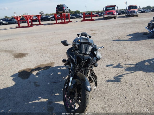 2025 Yamaha Yzfr7 მანქანა იყიდება აუქციონზე, vin: JYARM38E0SA018715, აუქციონის ნომერი: 46218752