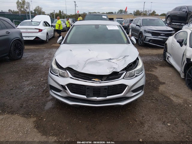 46218798 :رقم المزاد ، 1G1BC5SM7J7115192 vin ، 2018 Chevrolet Cruze Ls Auto مزاد بيع