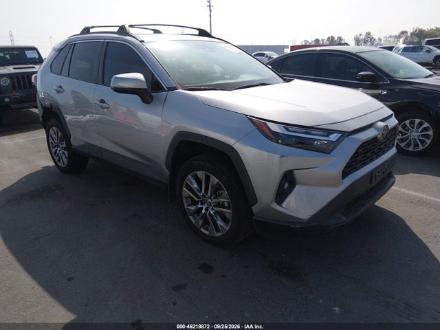 Toyota Rav4 Xle Premium 2022 2T3C1RFVXNC205380 головне зображення