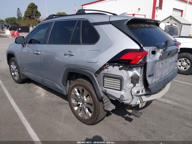Toyota Rav4 Xle Premium 2022 2T3C1RFVXNC205380 Image 3