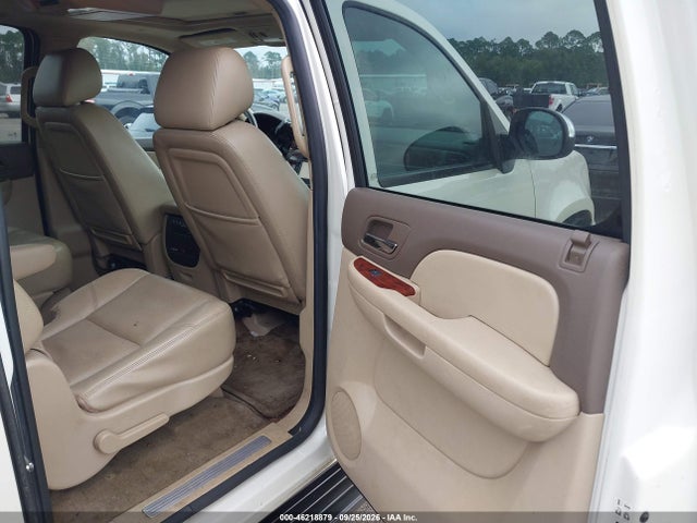 Продаж на аукціоні авто 2014 Chevrolet Suburban 1500 Ltz, vin: 1GNSKKE72ER191743, номер лоту: 46218879