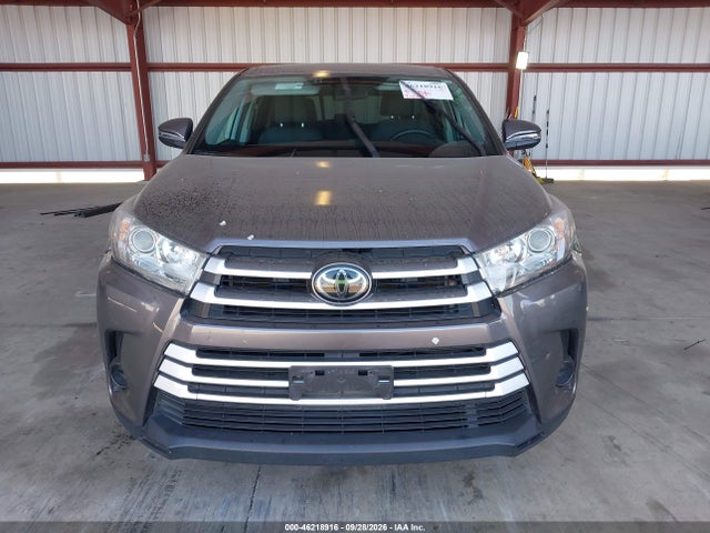 2019 Toyota Highlander Le მანქანა იყიდება აუქციონზე, vin: 5TDBZRFH2KS946035, აუქციონის ნომერი: 46218916