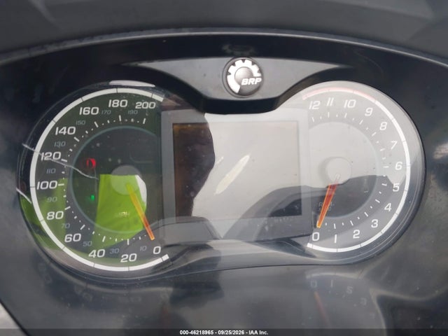 46218965 :رقم المزاد ، 2BXNCAC19DV000136 vin ، 2013 Can-am Spyder Roadster St/sts/st Limited مزاد بيع
