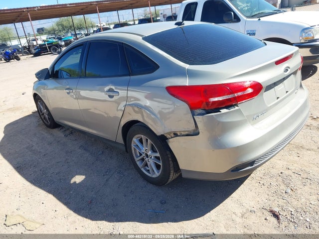 Ford FOCUS SE 2016 1FADP3F22GL365446 Image 3