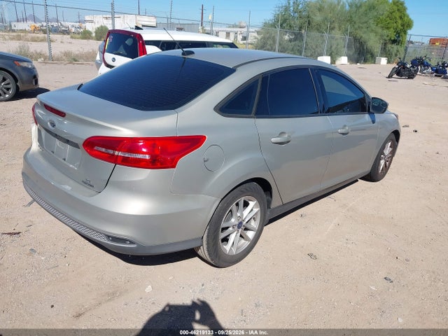 Ford FOCUS SE 2016 1FADP3F22GL365446 Image 4