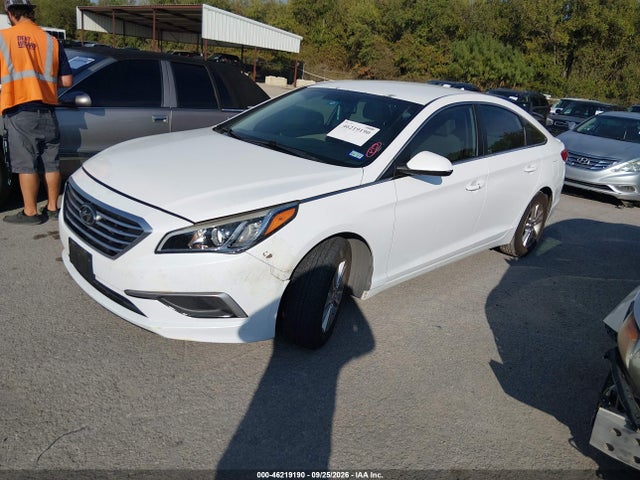 Hyundai SONATA SE 2016 5NPE24AFXGH292151 Image 2