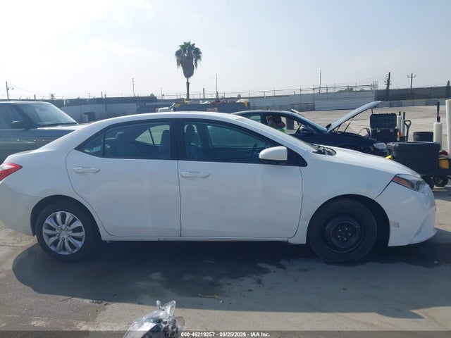 Toyota COROLLA LE 2015 2T1BURHE2FC404806 Image 13