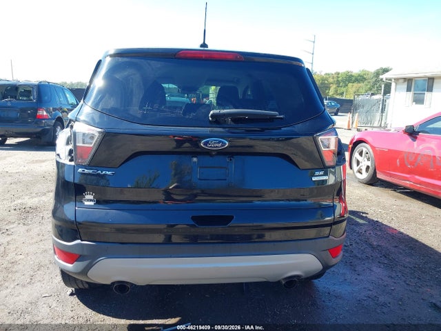 Продажа на аукционе авто 2017 Ford Escape Se, vin: 1FMCU0GD0HUA76764, номер лота: 46219409