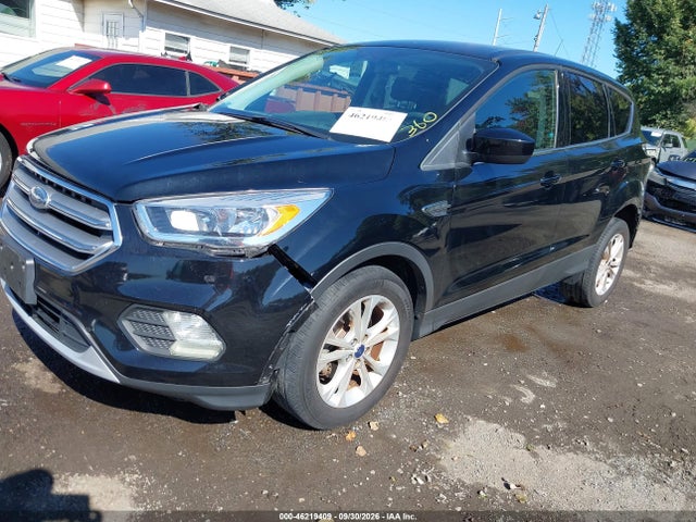 Продажа на аукционе авто 2017 Ford Escape Se, vin: 1FMCU0GD0HUA76764, номер лота: 46219409